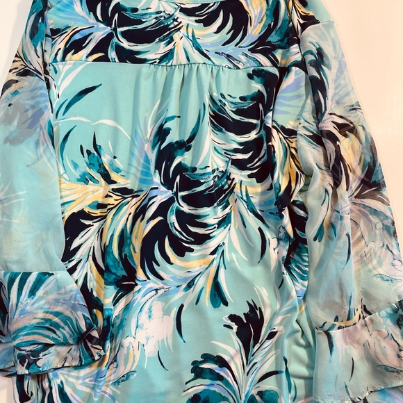 Charter Club- Mint Green printed blouse. Long sleeves. Size PM. Front lining. - Picture 5 of 7